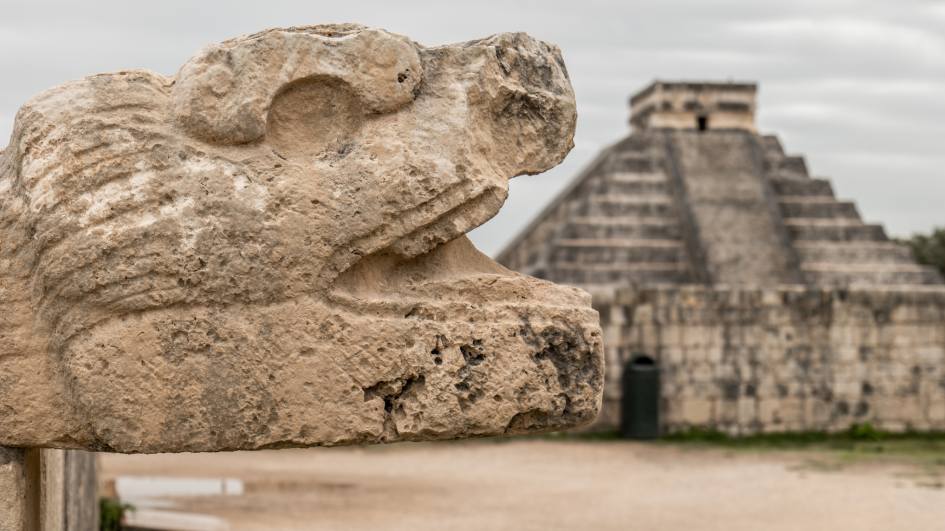 Read more about the article Exploring the Ancient Wonders of Chichen Itza and Uxmal