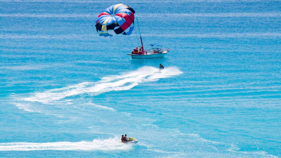Parachute in Playa Del Carmen