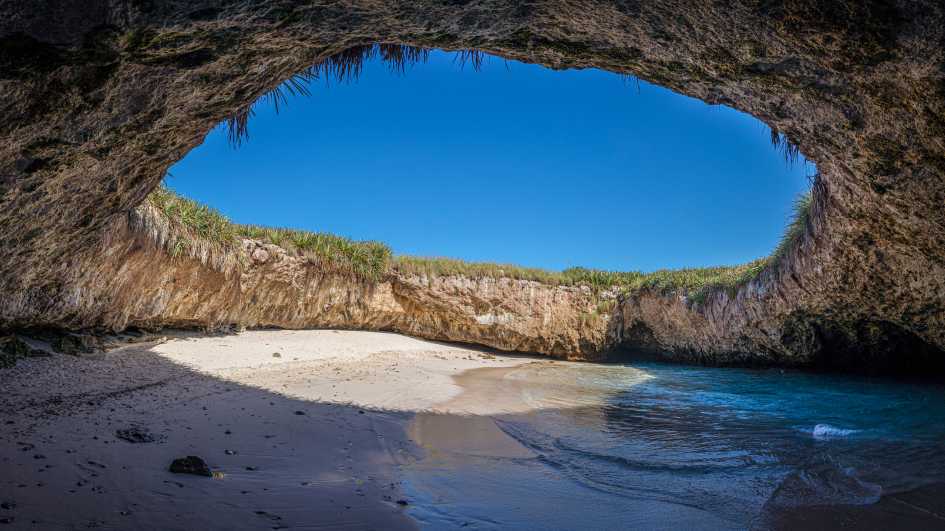 The Marieta Islands: Hidden Paradise